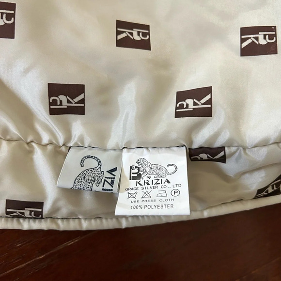 Kritzia Black Quilted Fabric Bag/Tote excellent condition - Picture 7 of 9